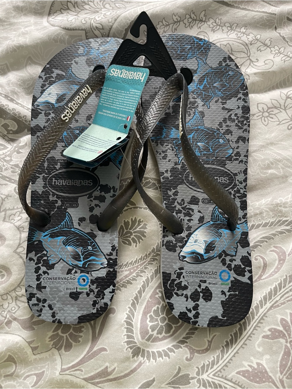 Mens Havaianas Mens Flip Flops Blue/Black/Gray Fish Size 13 NEW WITH TAGS